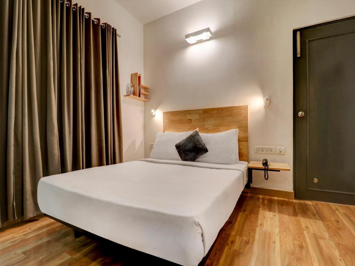 Upar Hotels Indiranagar Bangalore Bagian luar foto